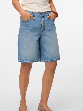 Γυναικείο σορτς AWSAGE HR BERMUDA SHORTS VERO MODA 10328836 LIGHT BLUE DENIM SS26