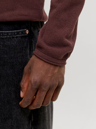 Ανδρικό πλεκτό πουλόβερ JAUHILL KNIT CREW NECK JACK&JONES 12157321 BITTER CHOCOLATE NOOS W26/27