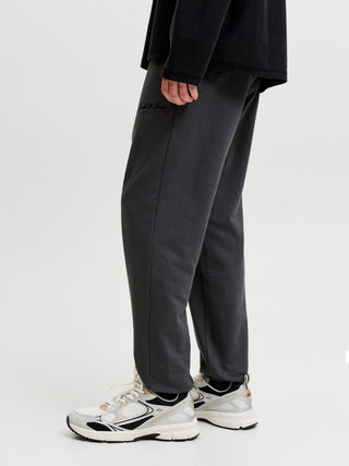 Ανδρικό παντελόνι φόρμας JPSTGORDON ARCHIVE SWEAT PANTS JACK&JONES 12288641 ASPHALT NOOS W26/27