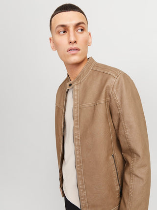 Ανδρικό μπουφάν JJEWARNER WASHED PU JACKET JACK&JONES 12273244 SAFARI NOOS SS26