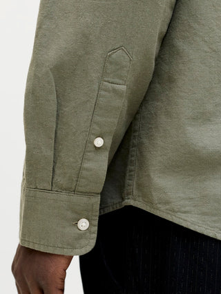 Ανδρικό πουκάμισο JJEBREEZE LINEN BLEND BAND SHIRT L/S SN JACK&JONES 12288601 DUSTY OLIVE SS26
