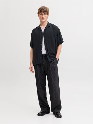 Ανδρικό πουκάμισο κοντομάνικο JJEJEFF RESORT SOLID SHIRT SS SN JACK&JONES 12288852 BLACK SS26