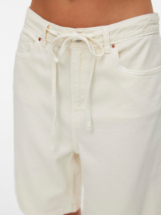 Γυναικείο σορτς VMVILLA MR BERMUDA DNM SHORTS MIX VERO MODA 10326196 ECRU SS26