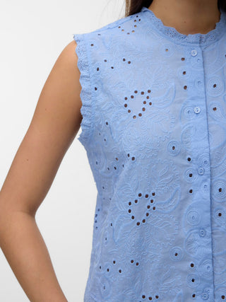 Γυναικείο top VMEMILY EMB SL TOP WVN VERO MODA 10348164 BRUNNERA BLUE SS26