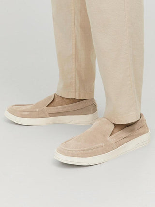 Ανδρικά παπούτσια Suede Loafers Slip - On JACK & JONES 12228939 Sand - urbans.gr