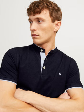 Ανδρική μπλούζα polo κοντομάνικη JJEPAULOS MAO POLO SS Jack & Jones 12199711 DARK NAVY NOOS SS26