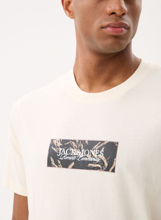 Ανδρικό t-shirt JORMONTAUK FRONT TEE SS CREW NECK FST JACK&JONES 12297890 ANTIQUE WHITE SS26